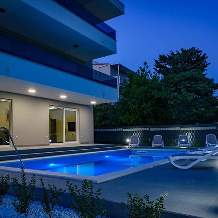 Seka Apartments With A Pool Kaštela Buitenkant foto