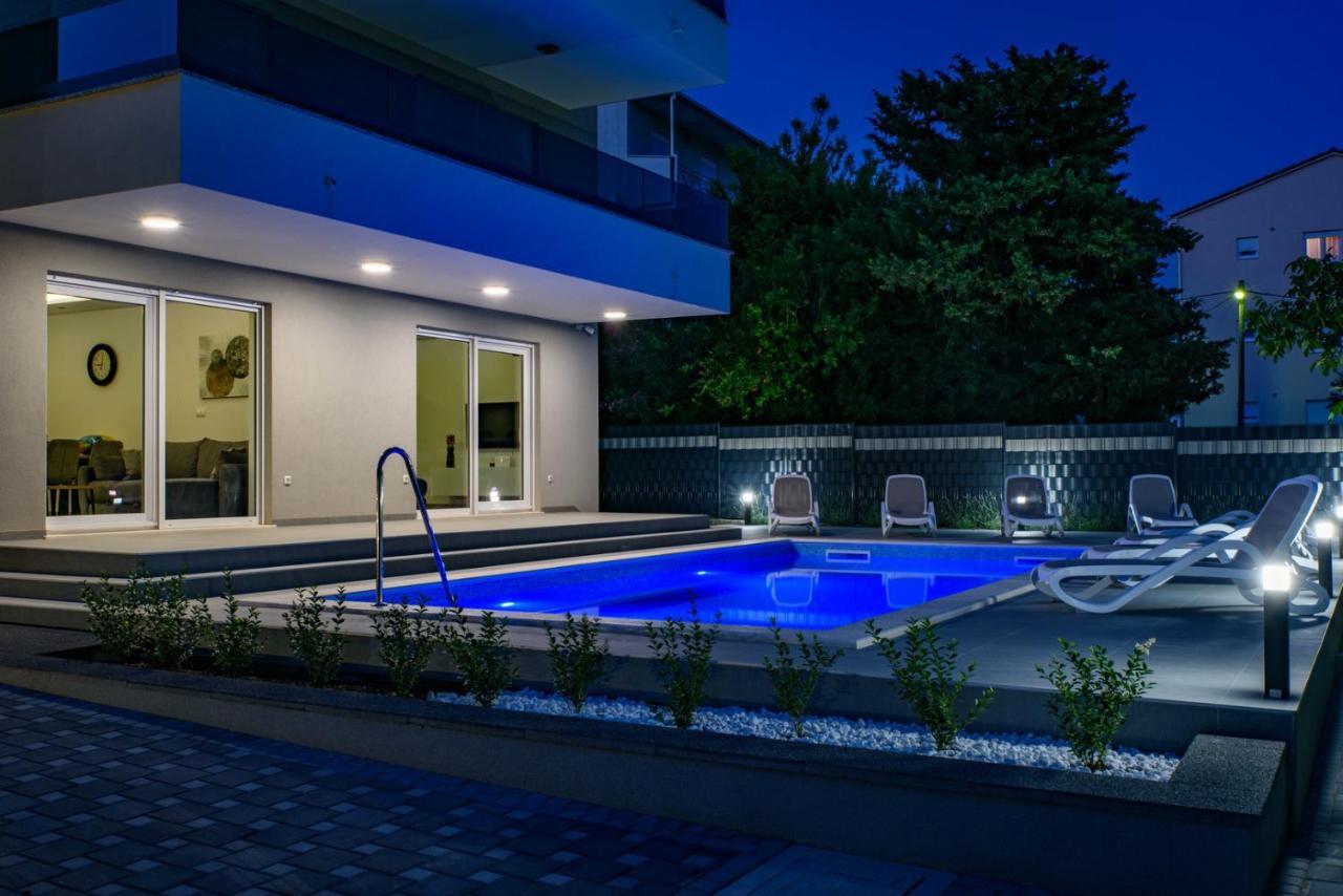 Seka Apartments With A Pool Kaštela Buitenkant foto
