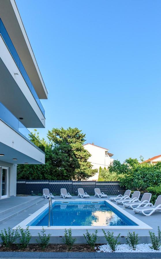 Seka Apartments With A Pool Kaštela Buitenkant foto